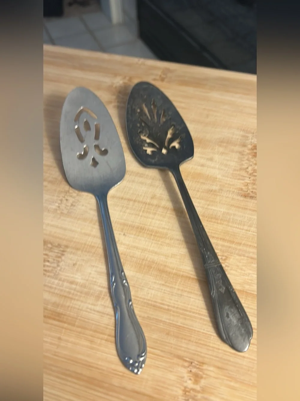 Vintage Decorative Pie Server - Silver plated set of 2